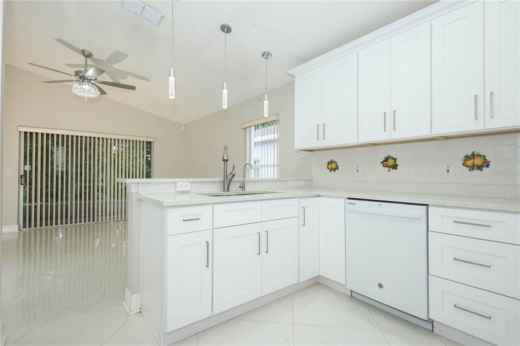 Active With Contract: $415,000 (3 beds, 2 baths, 1522 Square Feet)