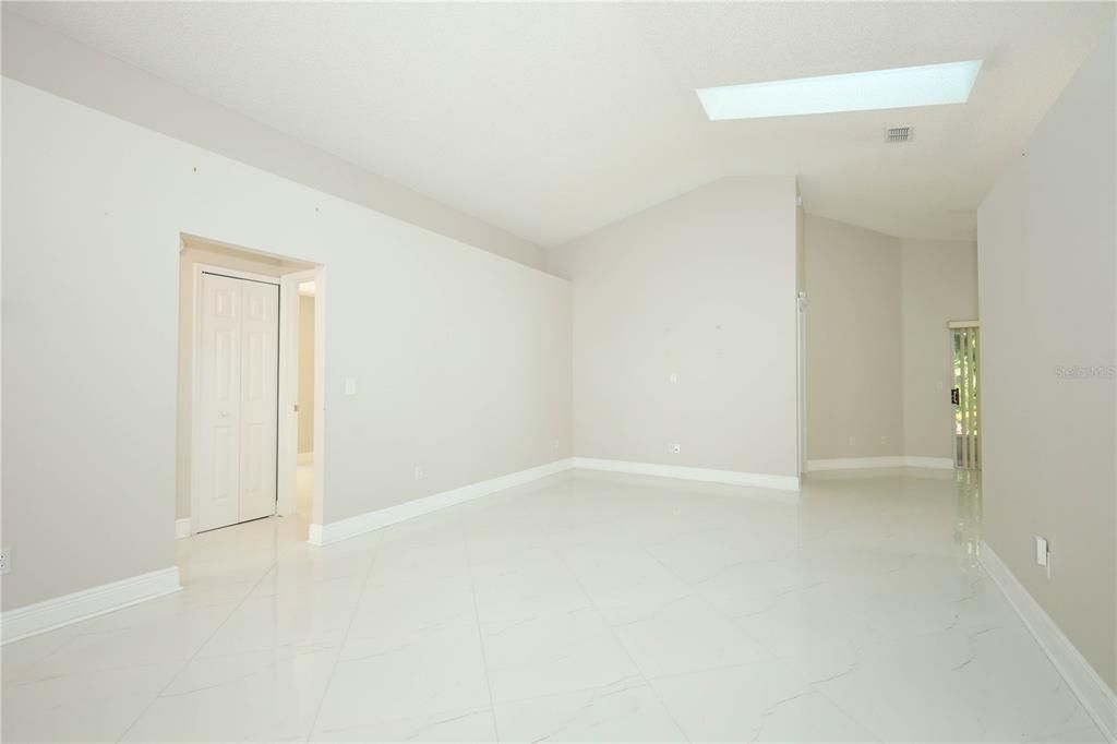 Active With Contract: $415,000 (3 beds, 2 baths, 1522 Square Feet)