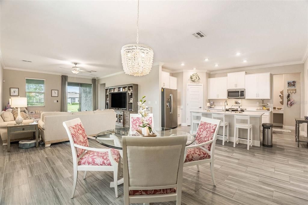 待售: $389,900 (3 贝兹, 2 浴室, 1968 平方英尺)