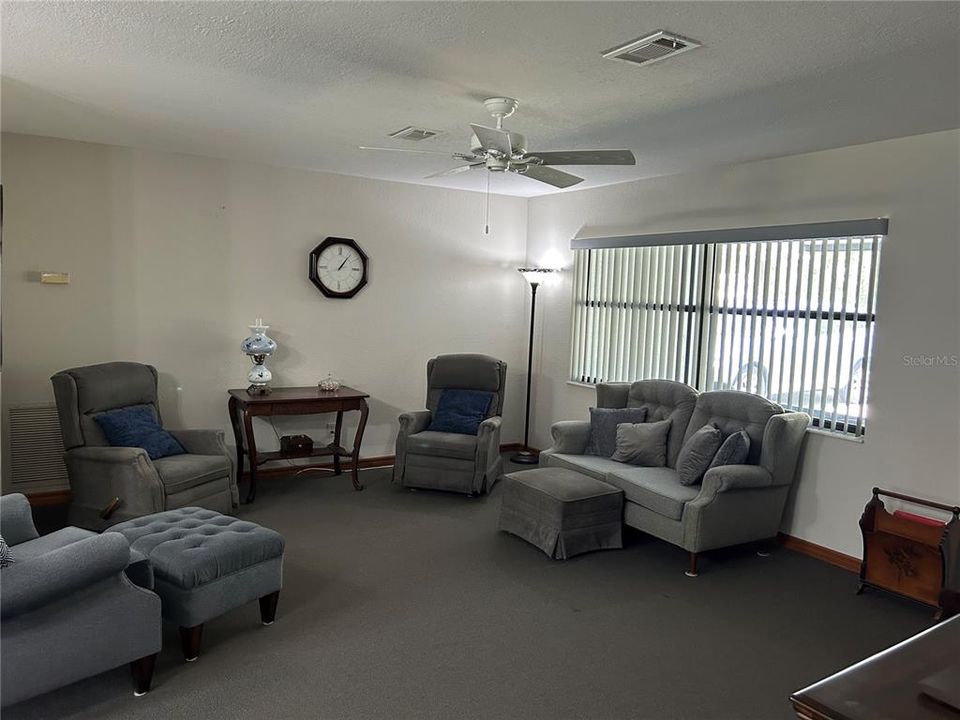 На продажу: $239,000 (2 спален, 2 ванн, 1386 Квадратных фут)