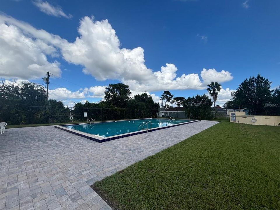 Active With Contract: $234,000 (3 beds, 2 baths, 1032 Square Feet)