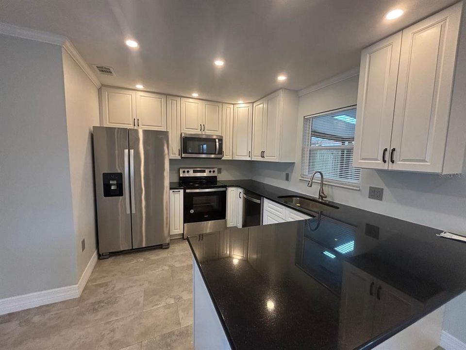 Active With Contract: $234,000 (3 beds, 2 baths, 1032 Square Feet)