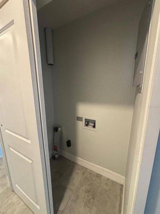 Active With Contract: $234,000 (3 beds, 2 baths, 1032 Square Feet)