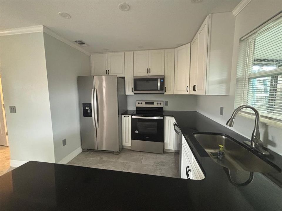 Active With Contract: $234,000 (3 beds, 2 baths, 1032 Square Feet)