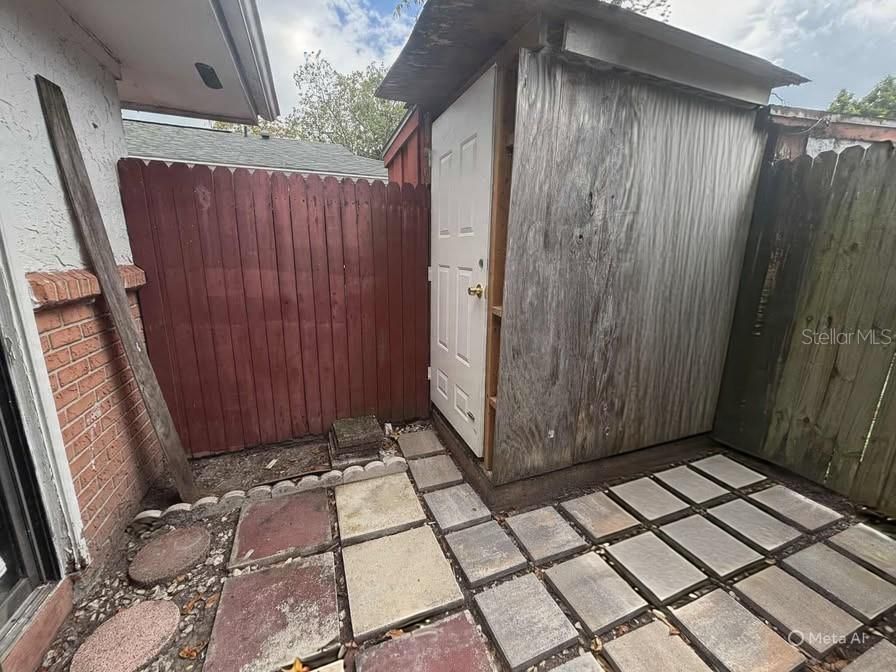 Active With Contract: $234,000 (3 beds, 2 baths, 1032 Square Feet)