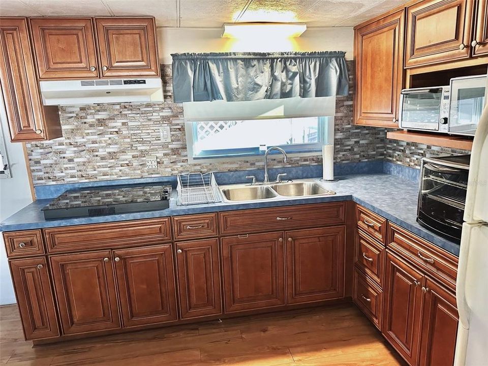 待售: $89,500 (2 贝兹, 1 浴室, 720 平方英尺)