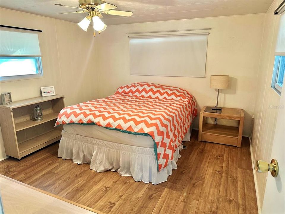 待售: $89,500 (2 贝兹, 1 浴室, 720 平方英尺)