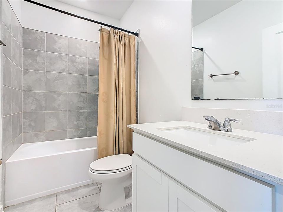 На продажу: $310,000 (3 спален, 2 ванн, 1689 Квадратных фут)