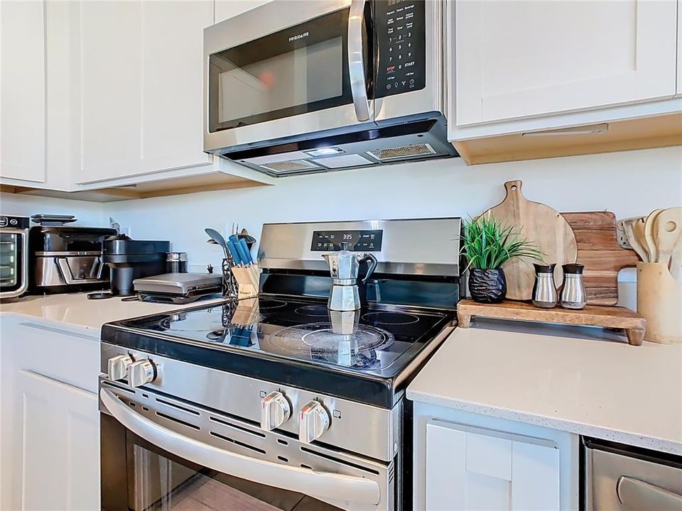 На продажу: $310,000 (3 спален, 2 ванн, 1689 Квадратных фут)