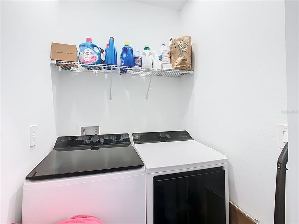 На продажу: $310,000 (3 спален, 2 ванн, 1689 Квадратных фут)