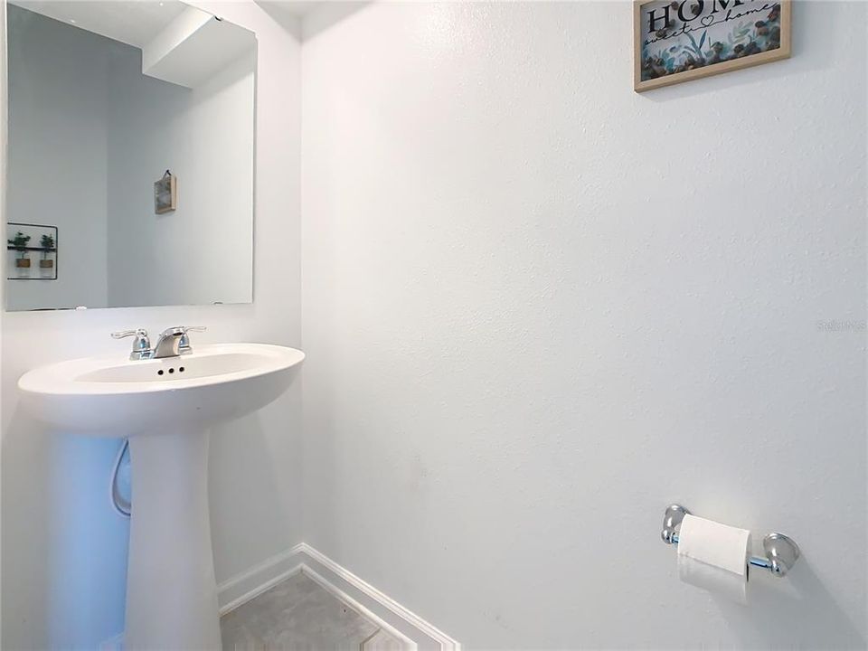 На продажу: $310,000 (3 спален, 2 ванн, 1689 Квадратных фут)