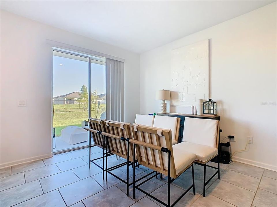 На продажу: $310,000 (3 спален, 2 ванн, 1689 Квадратных фут)