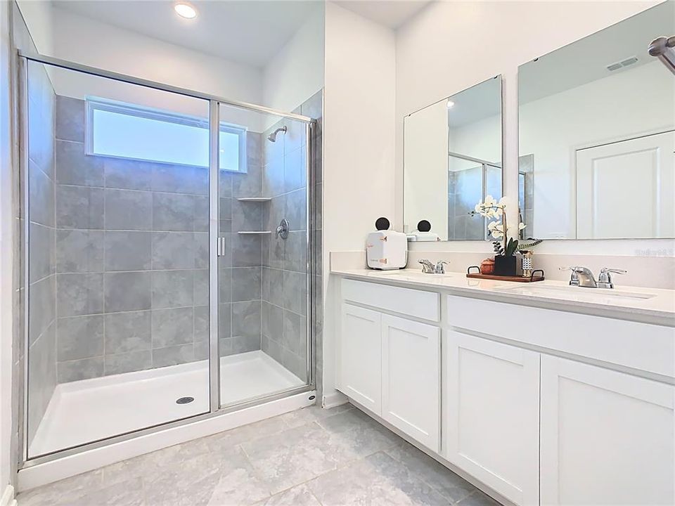 На продажу: $310,000 (3 спален, 2 ванн, 1689 Квадратных фут)