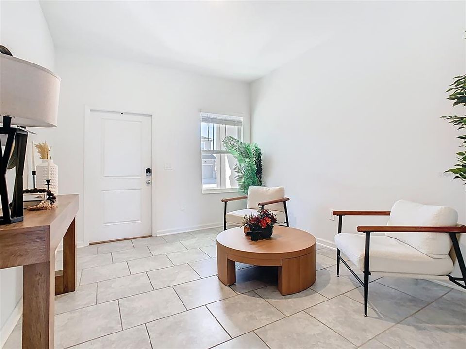 На продажу: $310,000 (3 спален, 2 ванн, 1689 Квадратных фут)