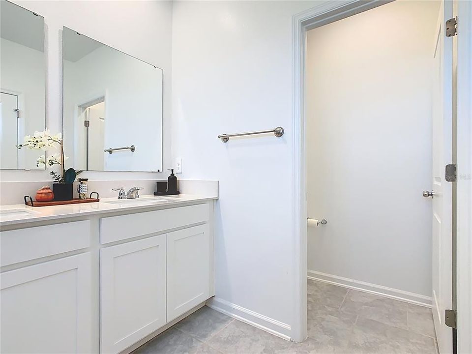 На продажу: $310,000 (3 спален, 2 ванн, 1689 Квадратных фут)