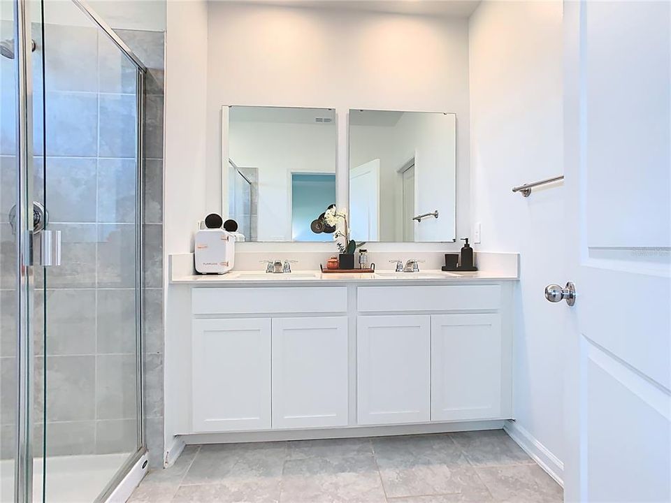 На продажу: $310,000 (3 спален, 2 ванн, 1689 Квадратных фут)