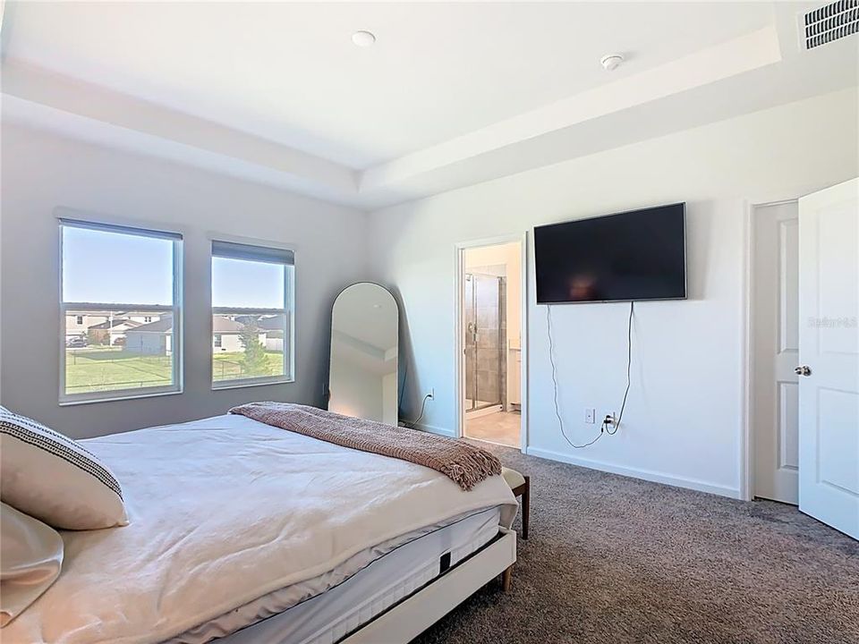 На продажу: $310,000 (3 спален, 2 ванн, 1689 Квадратных фут)