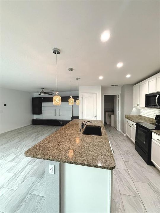 For Sale: $349,990 (4 beds, 2 baths, 1656 Square Feet)