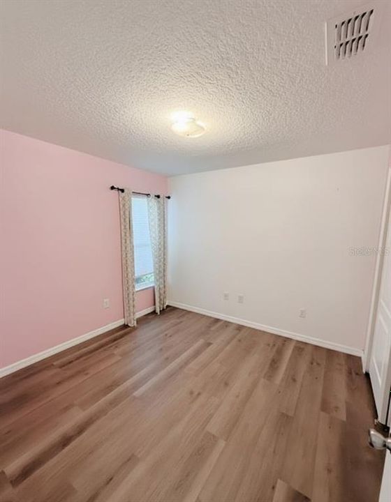 For Sale: $349,990 (4 beds, 2 baths, 1656 Square Feet)