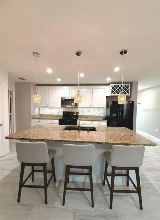 For Sale: $349,990 (4 beds, 2 baths, 1656 Square Feet)