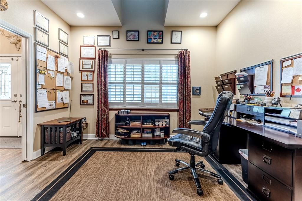 En Venta: $999,000 (4 camas, 3 baños, 3541 Pies cuadrados)