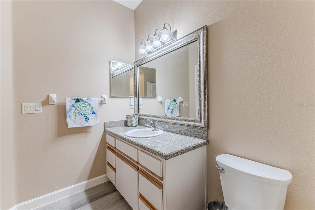 En Venta: $999,000 (4 camas, 3 baños, 3541 Pies cuadrados)