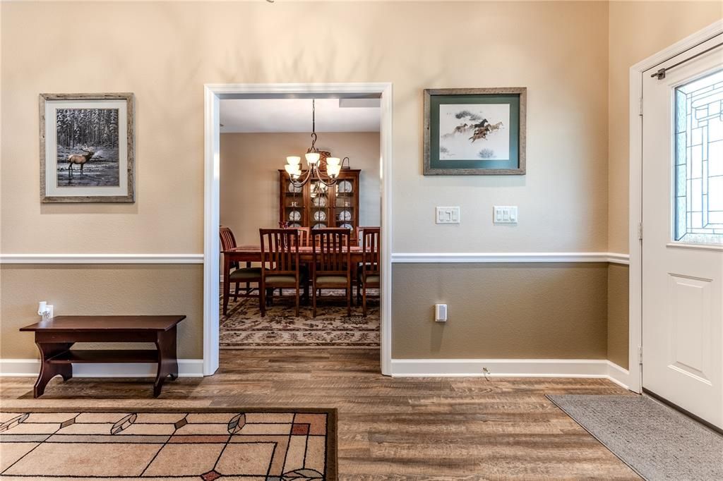 En Venta: $999,000 (4 camas, 3 baños, 3541 Pies cuadrados)