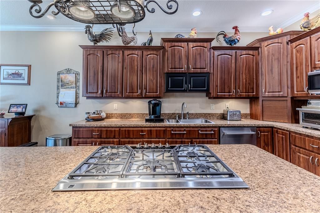 En Venta: $999,000 (4 camas, 3 baños, 3541 Pies cuadrados)