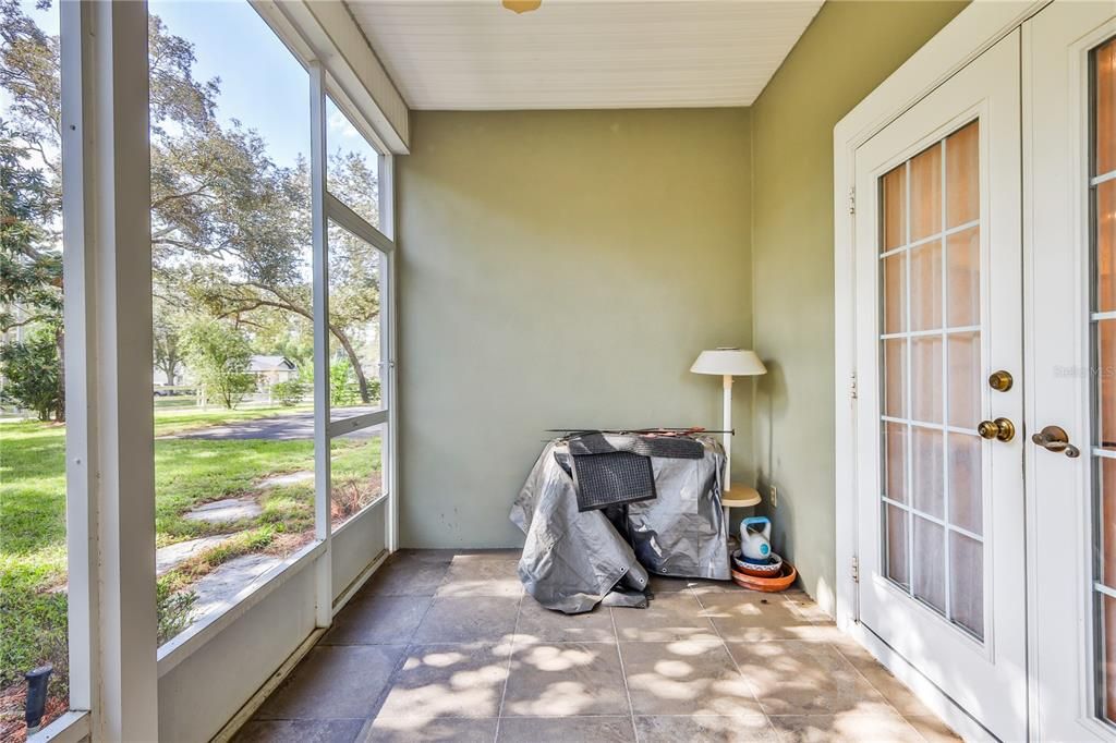 En Venta: $999,000 (4 camas, 3 baños, 3541 Pies cuadrados)