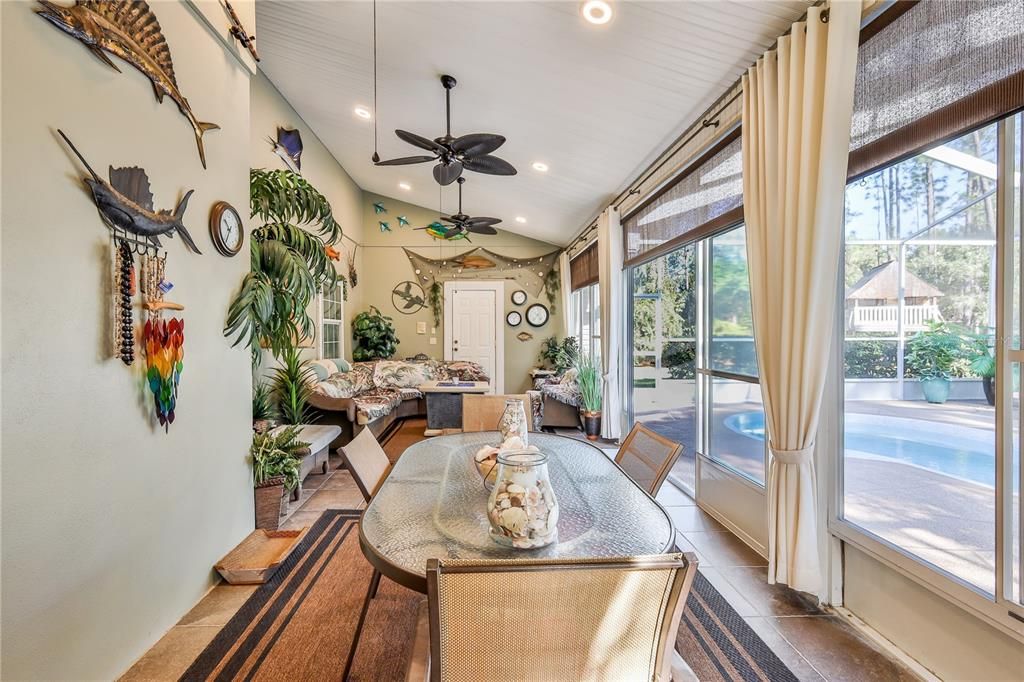 En Venta: $999,000 (4 camas, 3 baños, 3541 Pies cuadrados)