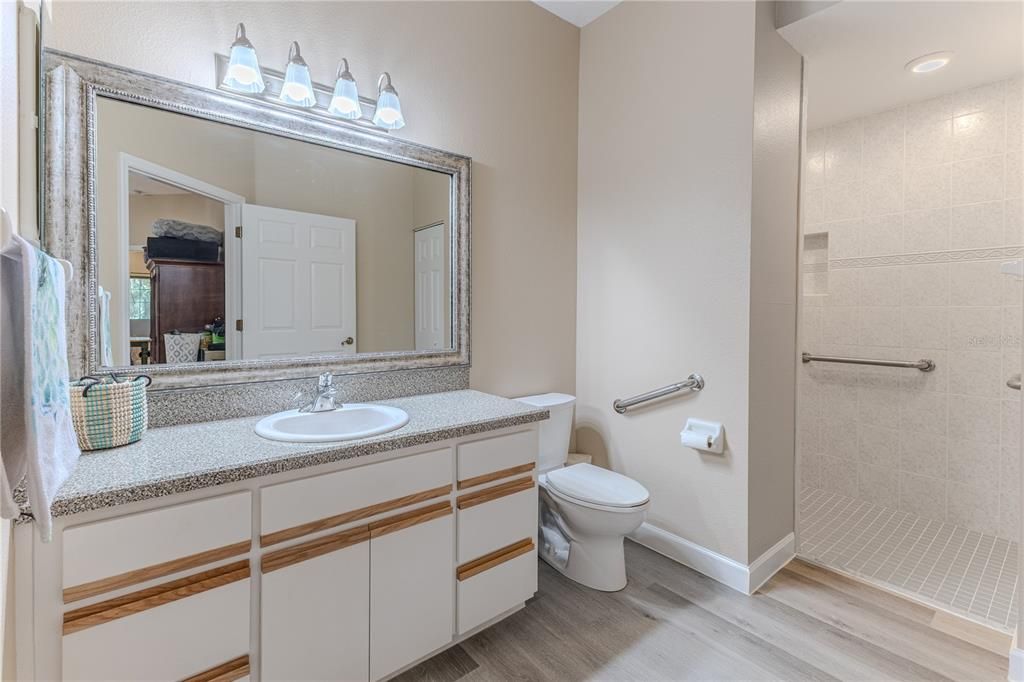 En Venta: $999,000 (4 camas, 3 baños, 3541 Pies cuadrados)