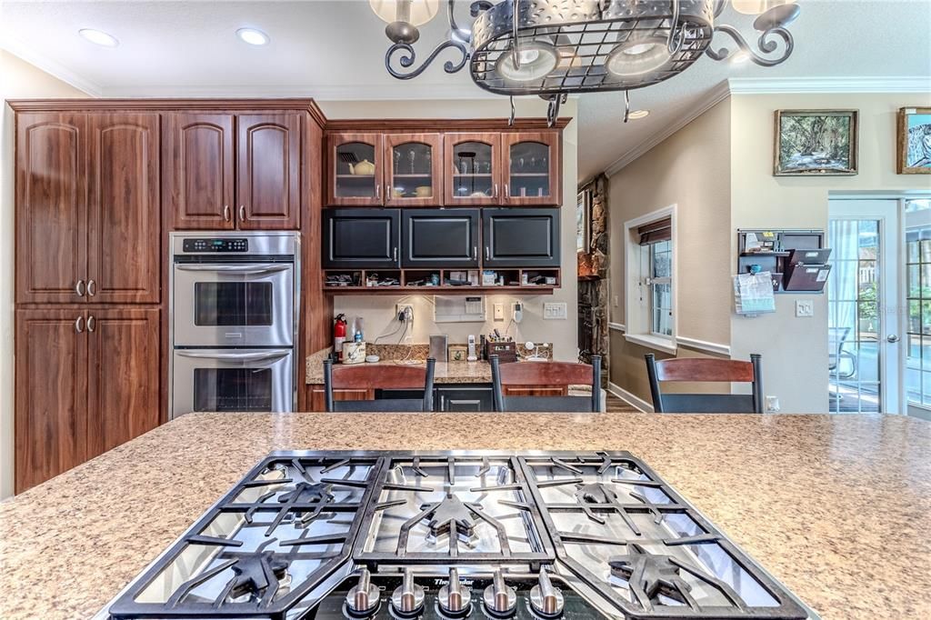 En Venta: $999,000 (4 camas, 3 baños, 3541 Pies cuadrados)