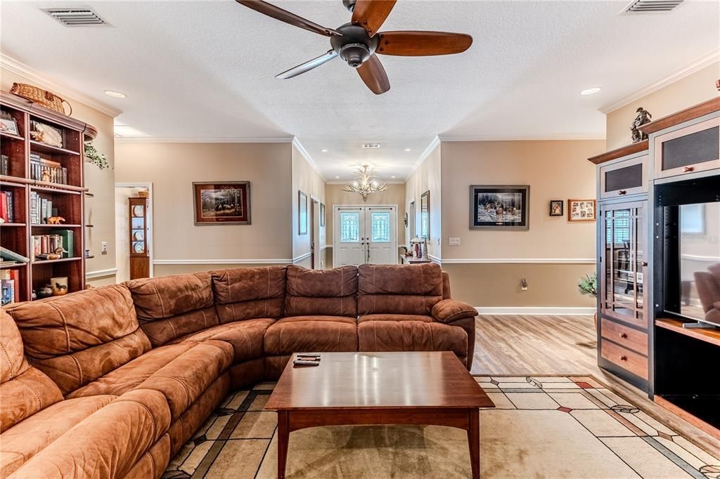 En Venta: $999,000 (4 camas, 3 baños, 3541 Pies cuadrados)