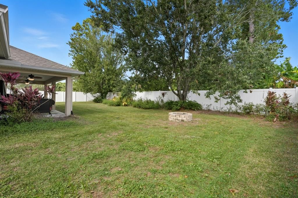 Activo con contrato: $409,000 (3 camas, 3 baños, 2669 Pies cuadrados)