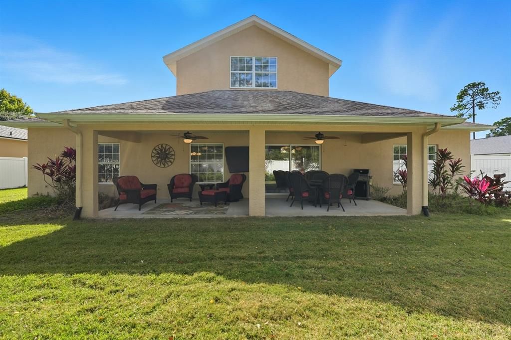 Activo con contrato: $409,000 (3 camas, 3 baños, 2669 Pies cuadrados)