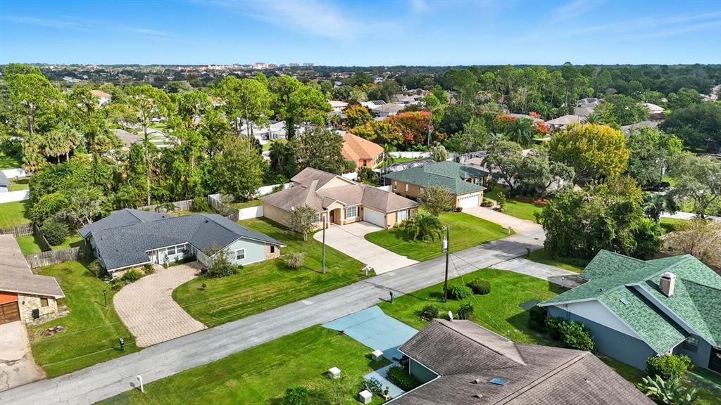 Activo con contrato: $409,000 (3 camas, 3 baños, 2669 Pies cuadrados)