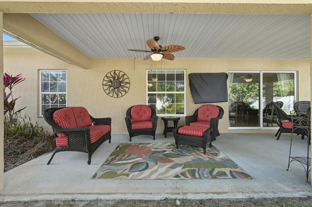 Activo con contrato: $409,000 (3 camas, 3 baños, 2669 Pies cuadrados)