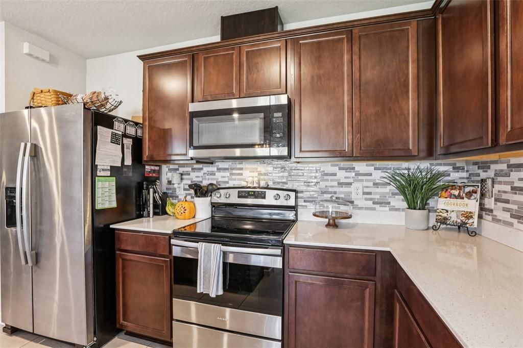 For Sale: $418,000 (4 beds, 3 baths, 2207 Square Feet)