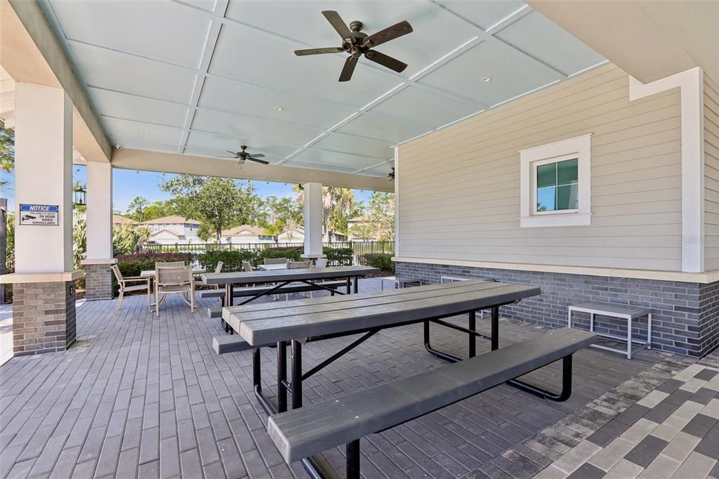 For Sale: $418,000 (4 beds, 3 baths, 2207 Square Feet)