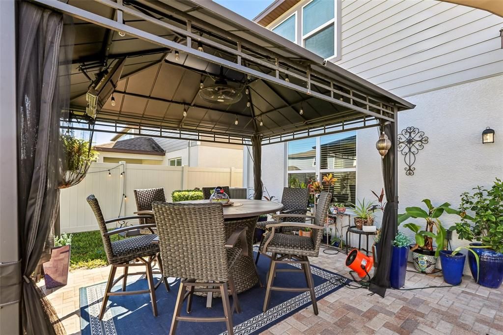 For Sale: $418,000 (4 beds, 3 baths, 2207 Square Feet)