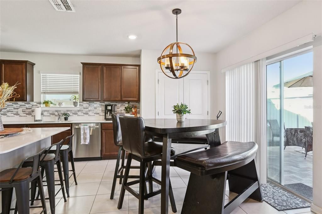 For Sale: $418,000 (4 beds, 3 baths, 2207 Square Feet)