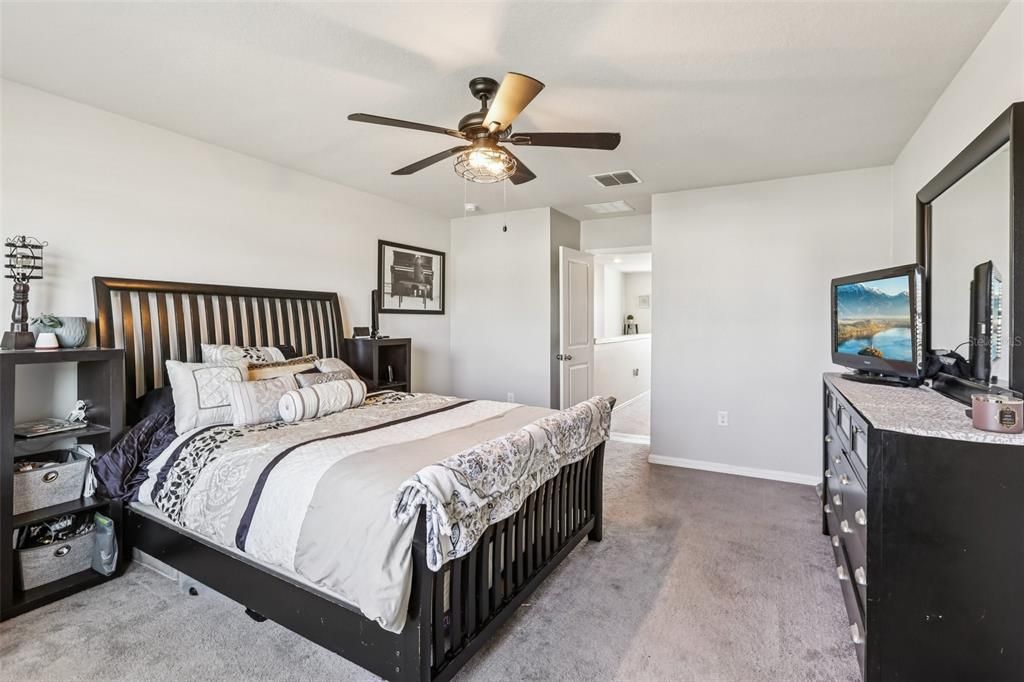 For Sale: $418,000 (4 beds, 3 baths, 2207 Square Feet)