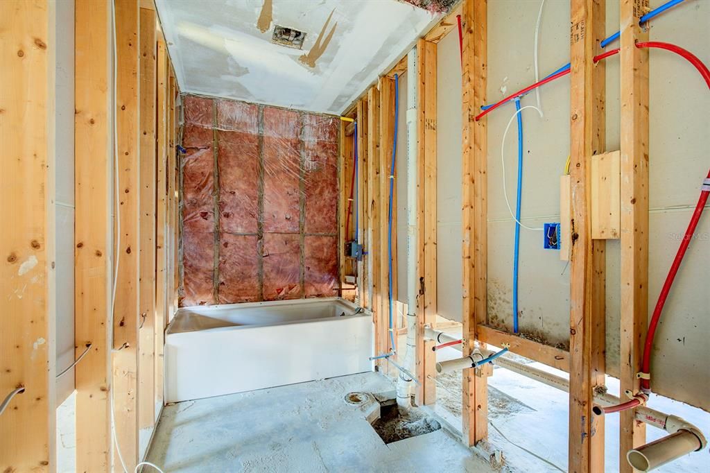 Activo con contrato: $359,900 (4 camas, 3 baños, 2265 Pies cuadrados)