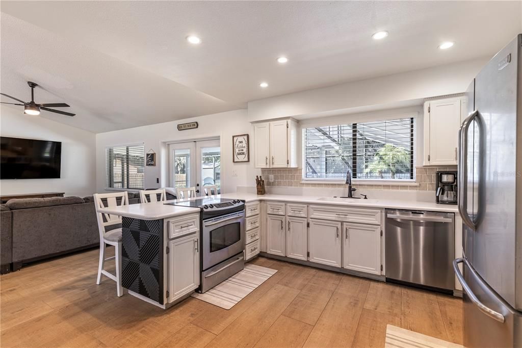 待售: $399,000 (3 贝兹, 2 浴室, 1610 平方英尺)