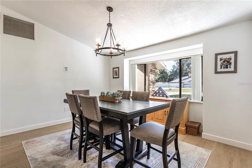 待售: $399,000 (3 贝兹, 2 浴室, 1610 平方英尺)