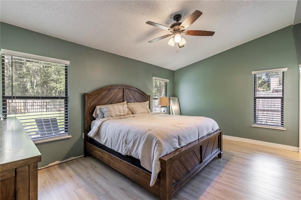 待售: $399,000 (3 贝兹, 2 浴室, 1610 平方英尺)