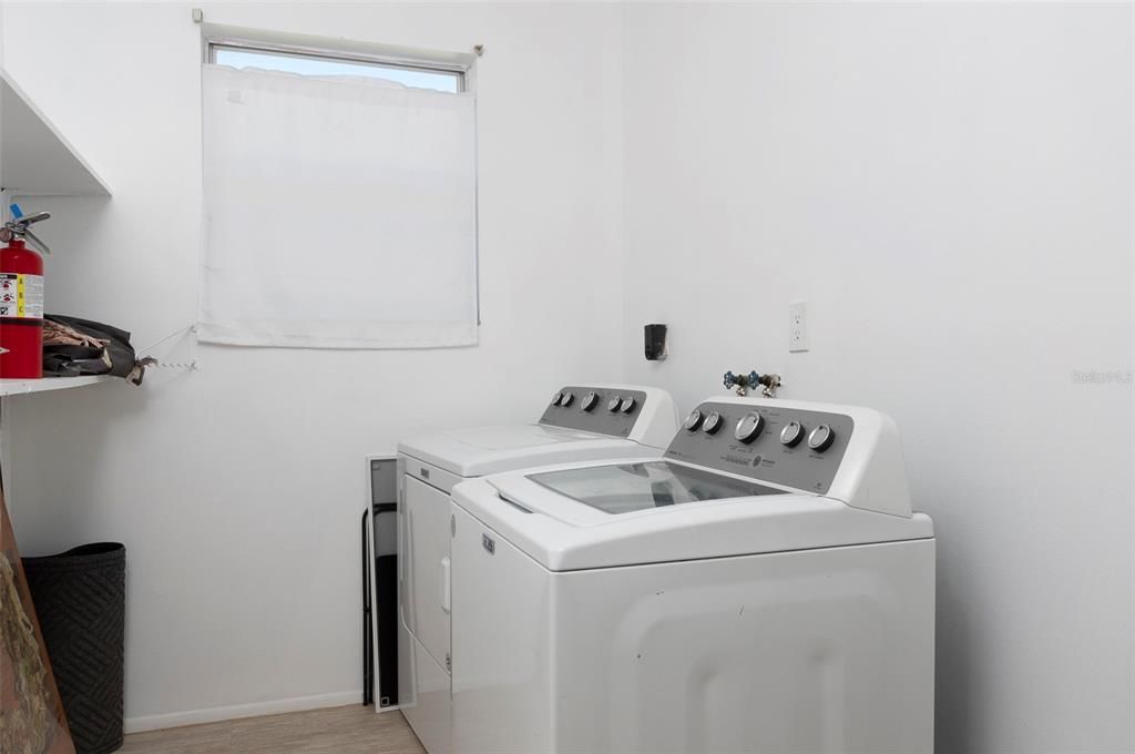 For Rent: $2,350 (3 beds, 2 baths, 1478 Square Feet)