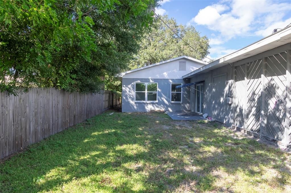 For Rent: $2,350 (3 beds, 2 baths, 1478 Square Feet)