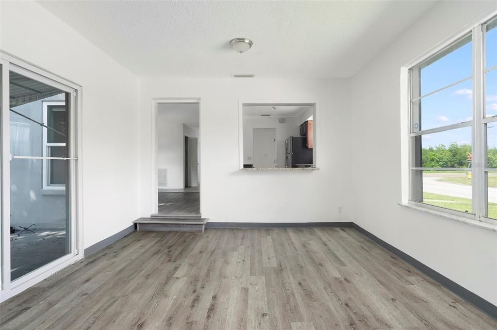 For Rent: $2,350 (3 beds, 2 baths, 1478 Square Feet)