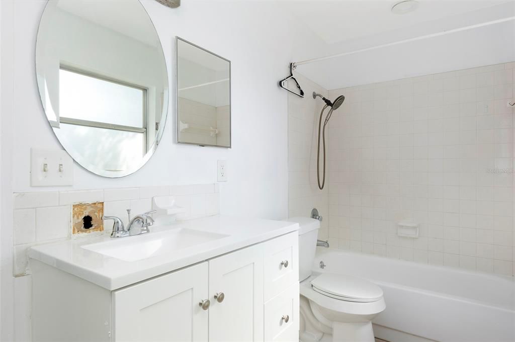 For Rent: $2,350 (3 beds, 2 baths, 1478 Square Feet)